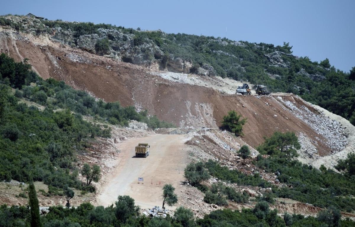 Antalya bulvarı manzaralı yola seyir terası