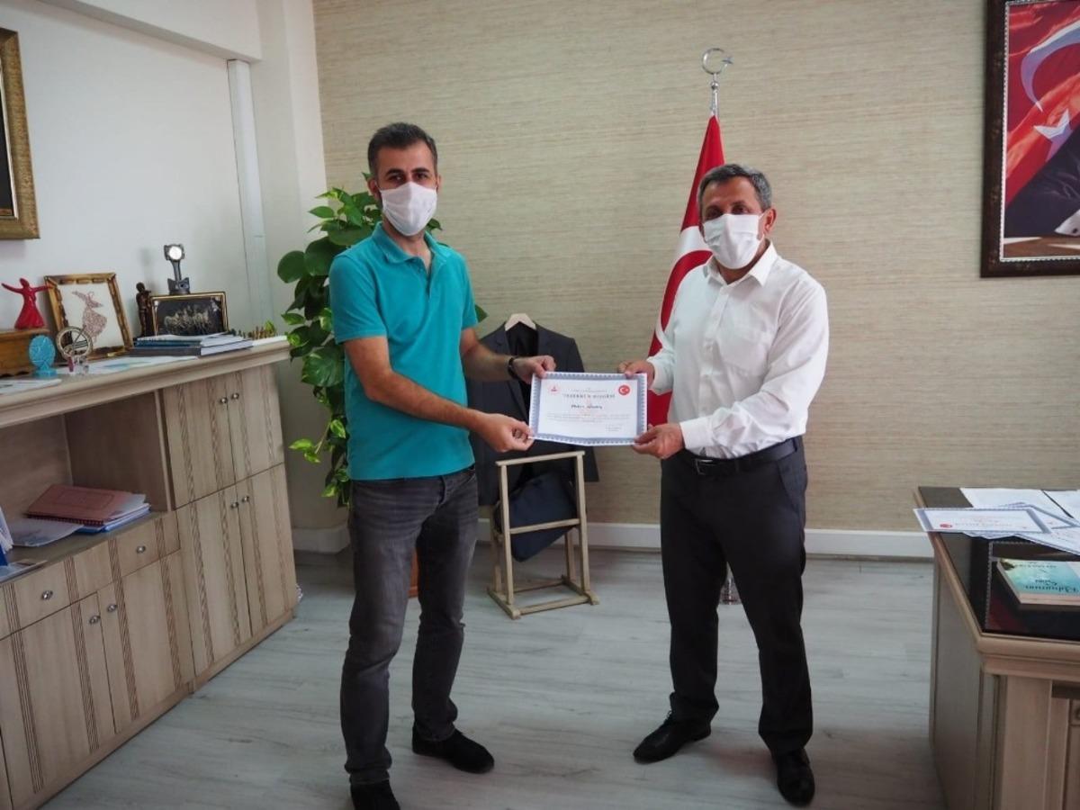 Vefa Destek Grubu&rsquo;ndaki &ouml;ğretmenlere teşekk&uuml;r belgesi verildi