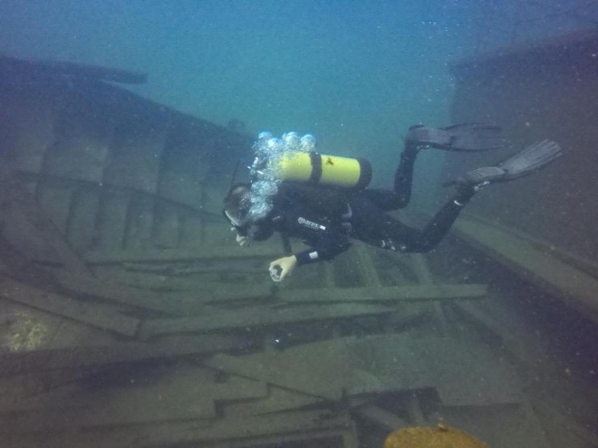 Van G&ouml;l&uuml;&rsquo;n&uuml;n derinliklerindeki gizem dalışlarla g&uuml;n y&uuml;z&uuml;ne &ccedil;ıkıyor