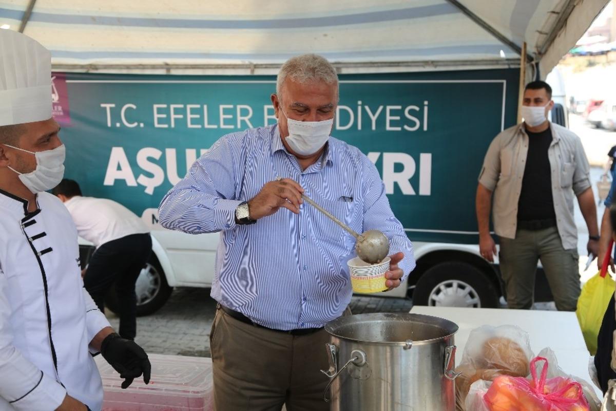 Efeler Belediyesi&rsquo;nden aşure ikramı