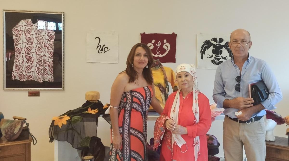 Bedia Akart&uuml;rk, ke&ccedil;e sergisine hayran kaldı