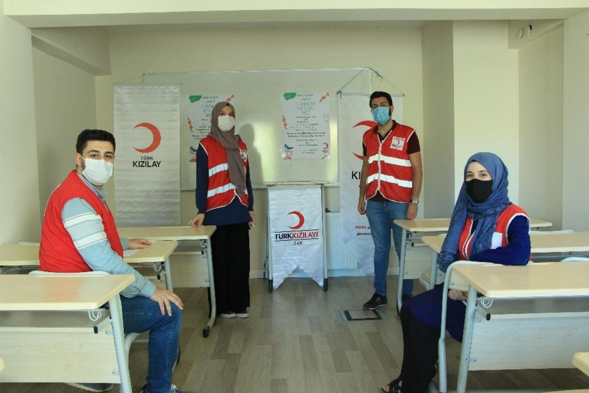 T&uuml;rk Kızılayı&rsquo;ndan dezavantajlı &ouml;ğrencilere &uuml;cretsiz  eğitim desteği