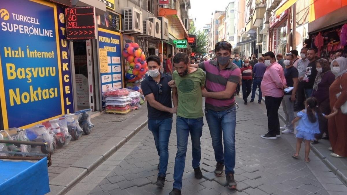 Arkadaşıyla konuşma bahanesi ile 2 bin TL değerinde telefonu alarak ka&ccedil;tı