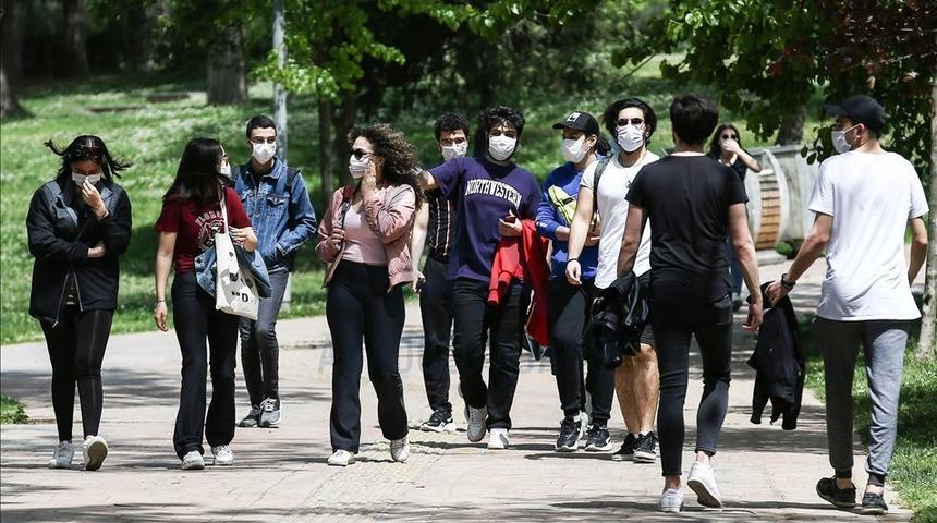 Yalova'da yeni koronavir&uuml;s kararı! 65 yaş &uuml;st&uuml; ve 18 yaş altına sokağa &ccedil;ıkma kısıtlaması