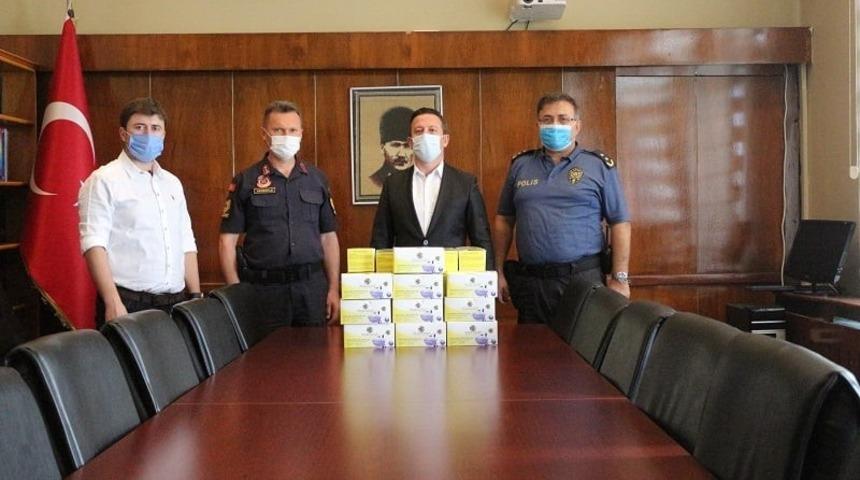 Bakan Yardımcısı Dere tıbbi malzeme gönderdi