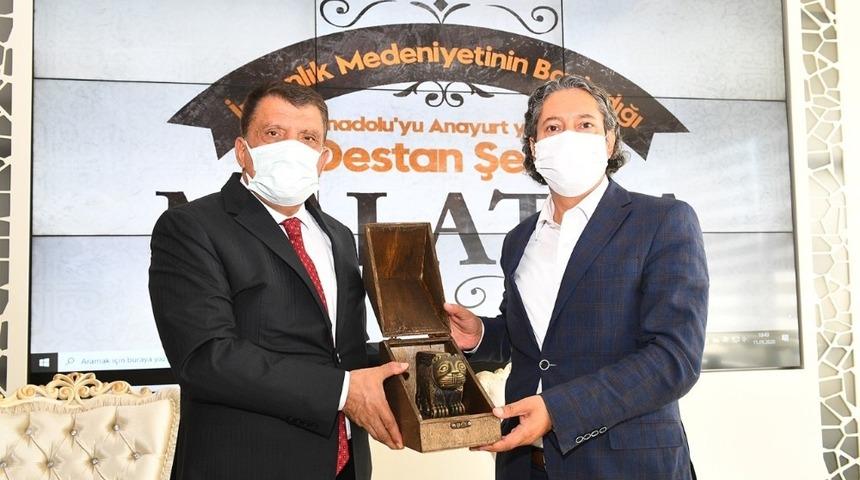 G&uuml;rkan&rsquo;dan eğitim vurgusu