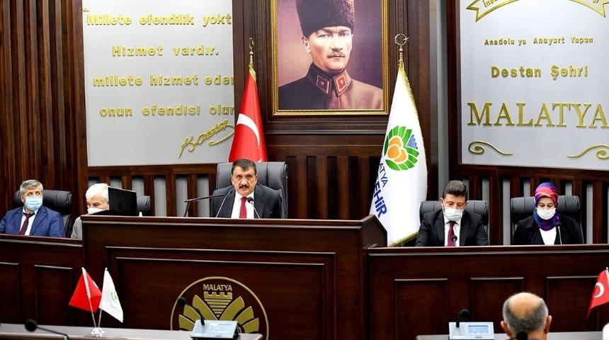 Belediye Meclisi&rsquo;nde koronadan &ouml;len İrfan Kaya anıldı