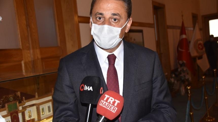 Vali Sinoplu vatandaşlara seslendi: "L&uuml;tfen tedbirlere uyalım"