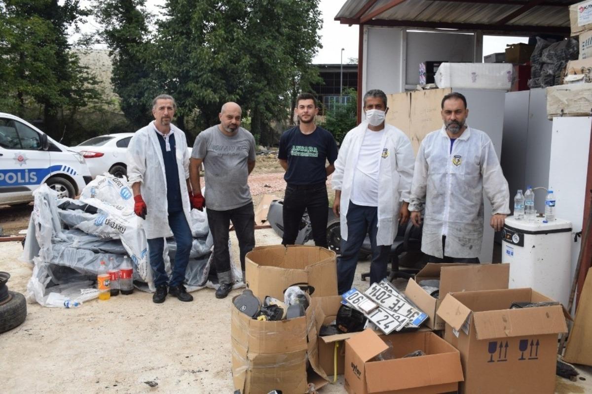 &Ccedil;alıntı ara&ccedil;ları par&ccedil;alayıp satan kişiler yakalandı