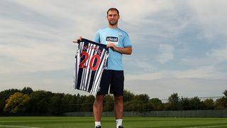 West Bromwich Albion, 36 yaşındaki Branislav Ivanovic'i transfer etti