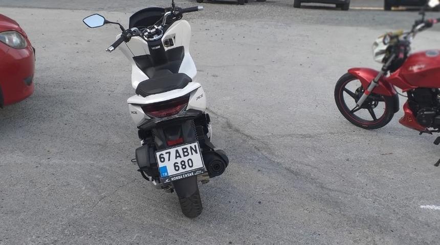 Otomobille motosiklet &ccedil;arpıştı:1 yaralı