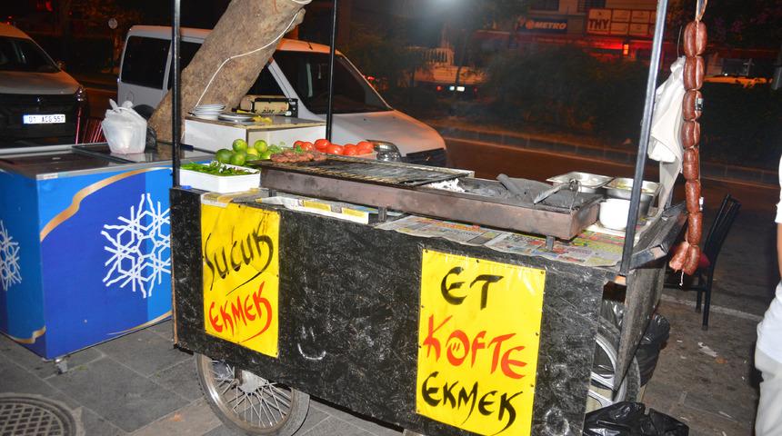 'Küfür etme' dediği kişi tarafından bıçaklandı