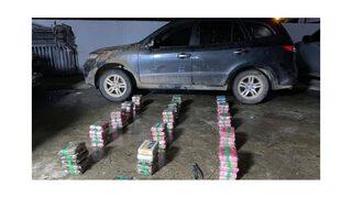 Panama'da valinin arabasında 79 paket uyuşturucu çıktı