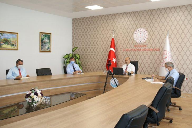 Müdür Başyiğit, ilkokul müdürleriyle yüz yüze eğitimi konuştu G2