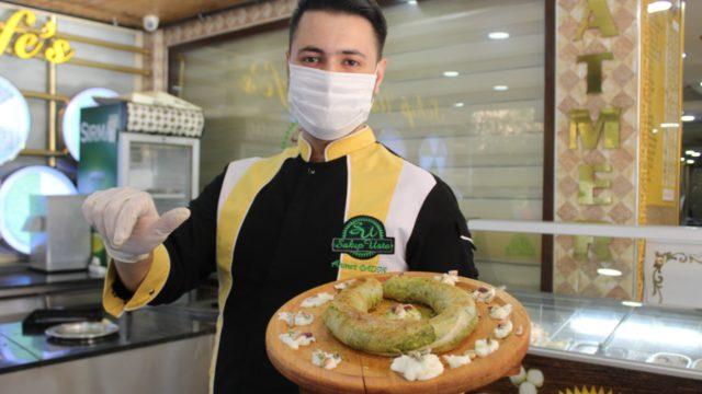 Geleneksel Osmanlı tatlısı katmer lezzetiyle damak çatlatıyor