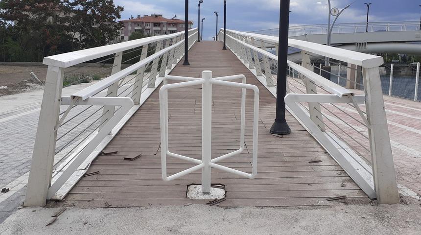 Engelliler için yapıldı ama... Bu rampayı gören şoke oluyor!