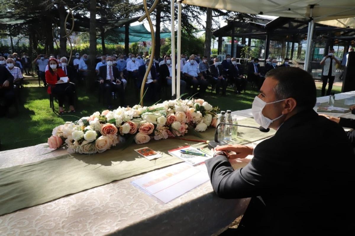 Vali Atay, muhtarlarla bir araya geldi