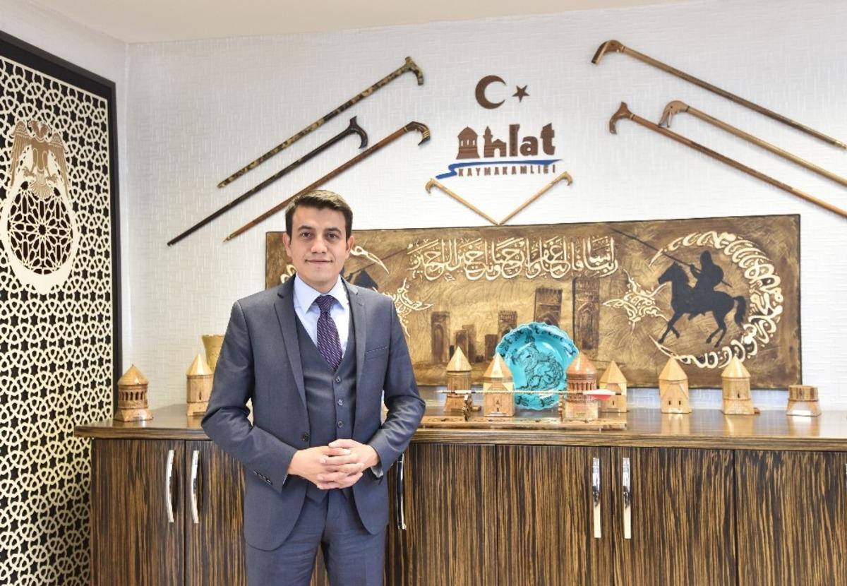 Ahlat Kaymakamı Fikret Dağ g&ouml;reve başladı