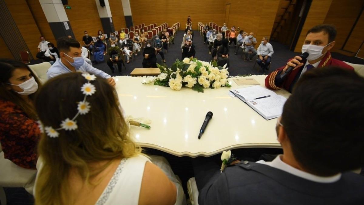 Karesi&rsquo;de nikahlara pandemi &ouml;nlemi