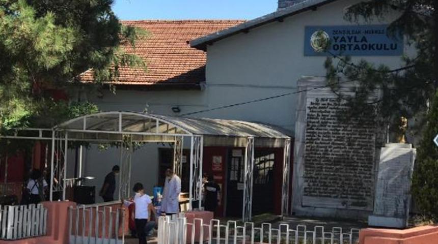 8'inci sınıf öğrencisinde koronavirüs tespit edildi! Öğrenci ve öğretmenler karantinaya alındı