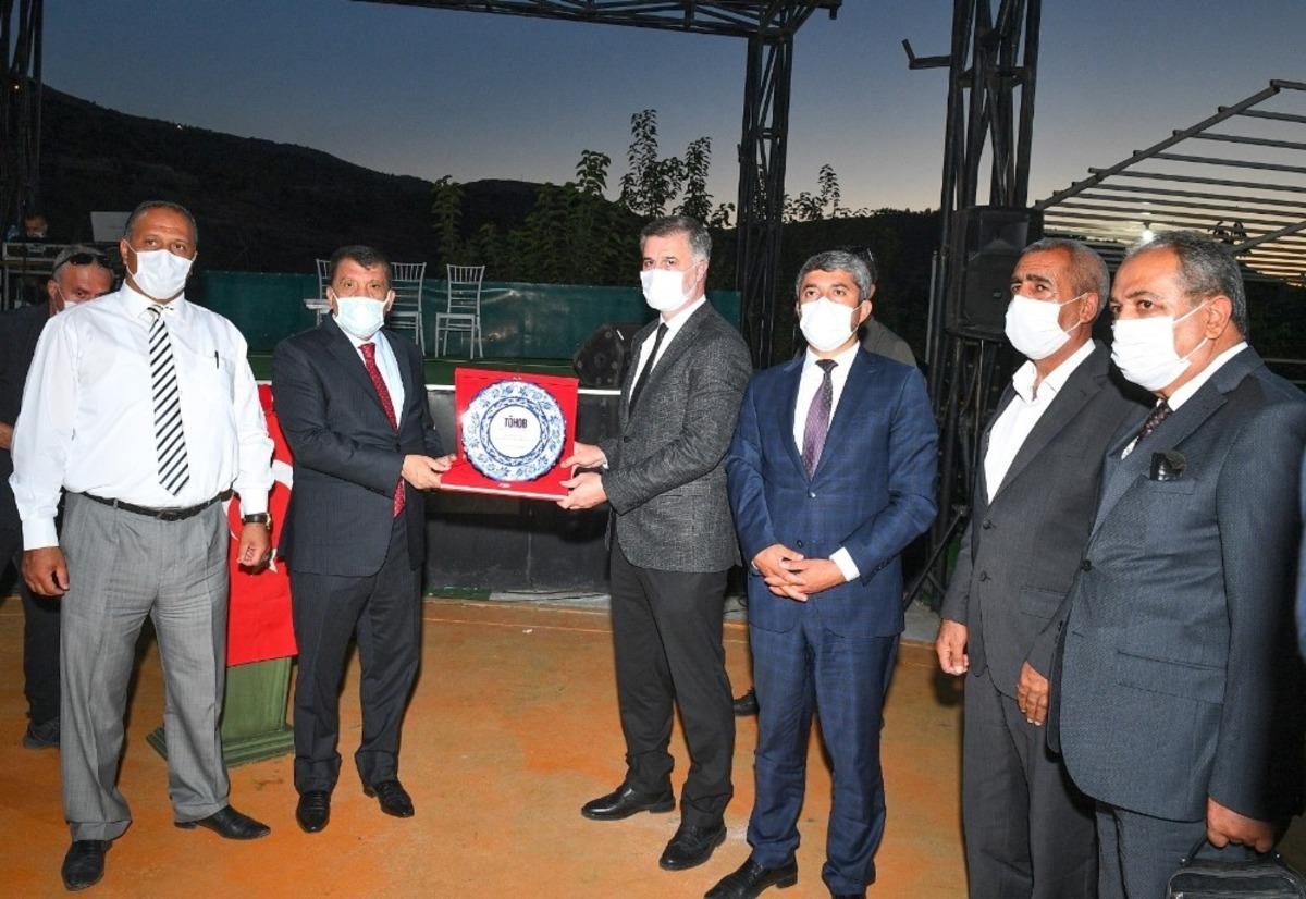 G&uuml;rkan, &ouml;zel halk otob&uuml;s&uuml; esnafları ile bir araya geldi