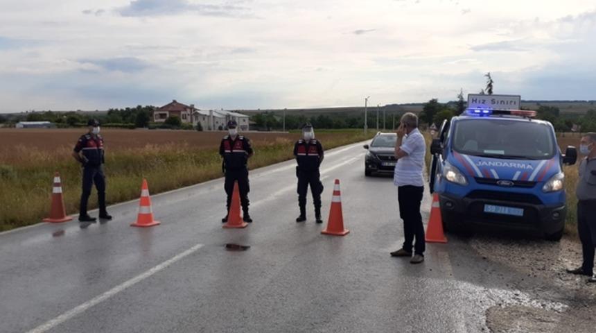 Ev karantinasını ihlal eden kadın, terminalde bilet alırken yakalandı