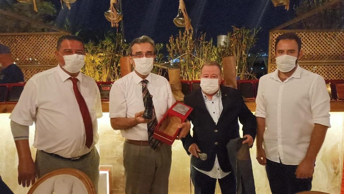 Kuşadası&rsquo;nda duayen esnaflar protokol ile bir araya geldi