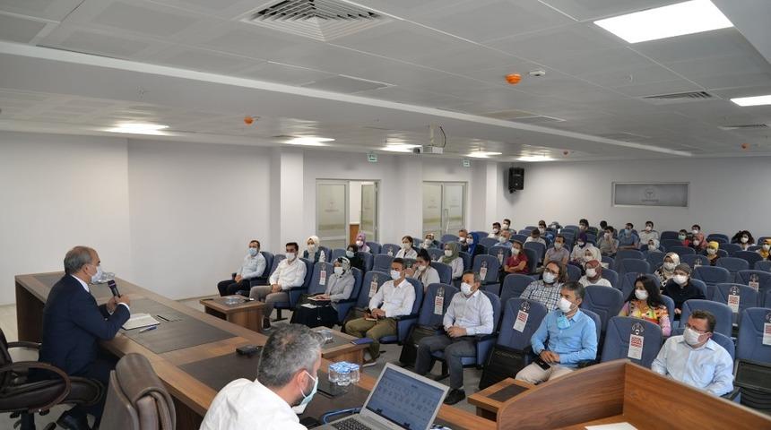 Mobil sağlık ekiplerinin Covid-19 ile m&uuml;cadelesi değerlendirildi