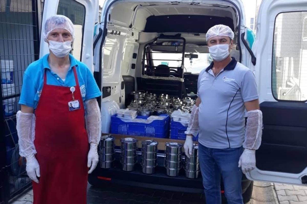 Her g&uuml;n bin eve g&ouml;n&uuml;l sofrası kuruluyor