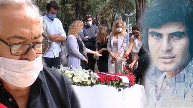 Tarık Akan mezarı başında anıldı! 'Onu çok özlüyoruz'
