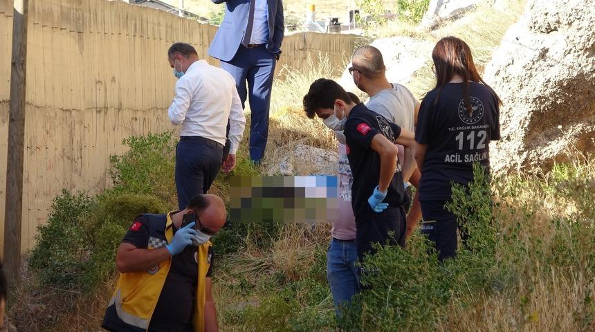 Sivas&rsquo;ta 17 yaşındaki gencin feci &ouml;l&uuml;m&uuml;!