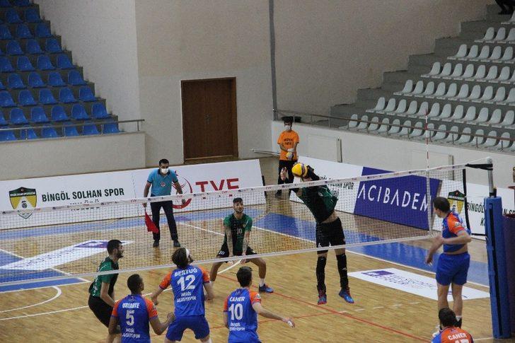 Efeler Ligi: Bingöl Solhan Spor: 0 - İnegöl Bld.: 3 G1