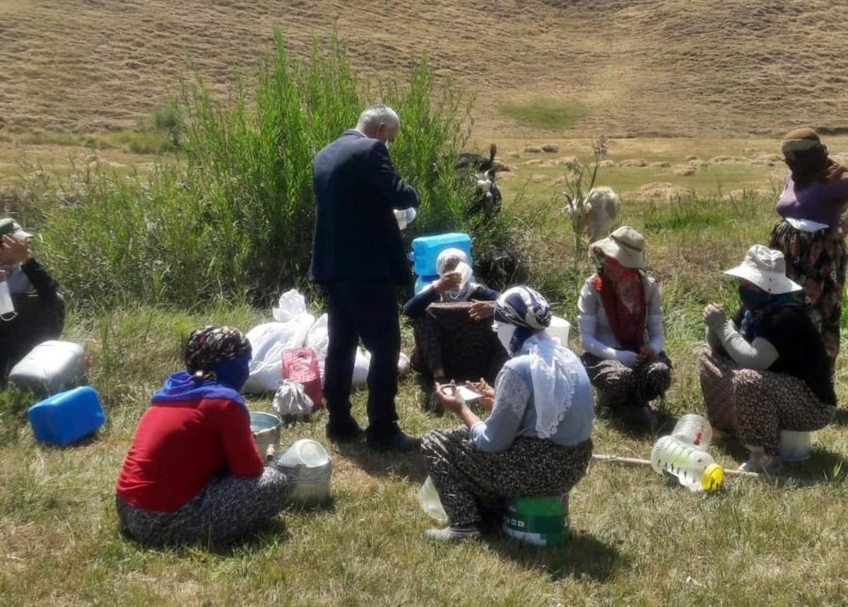 Y&uuml;ksekovalı muhtardan &ouml;rnek davranış