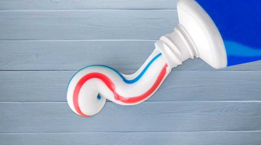 Diş macunu gerçekten tüy döker mi?