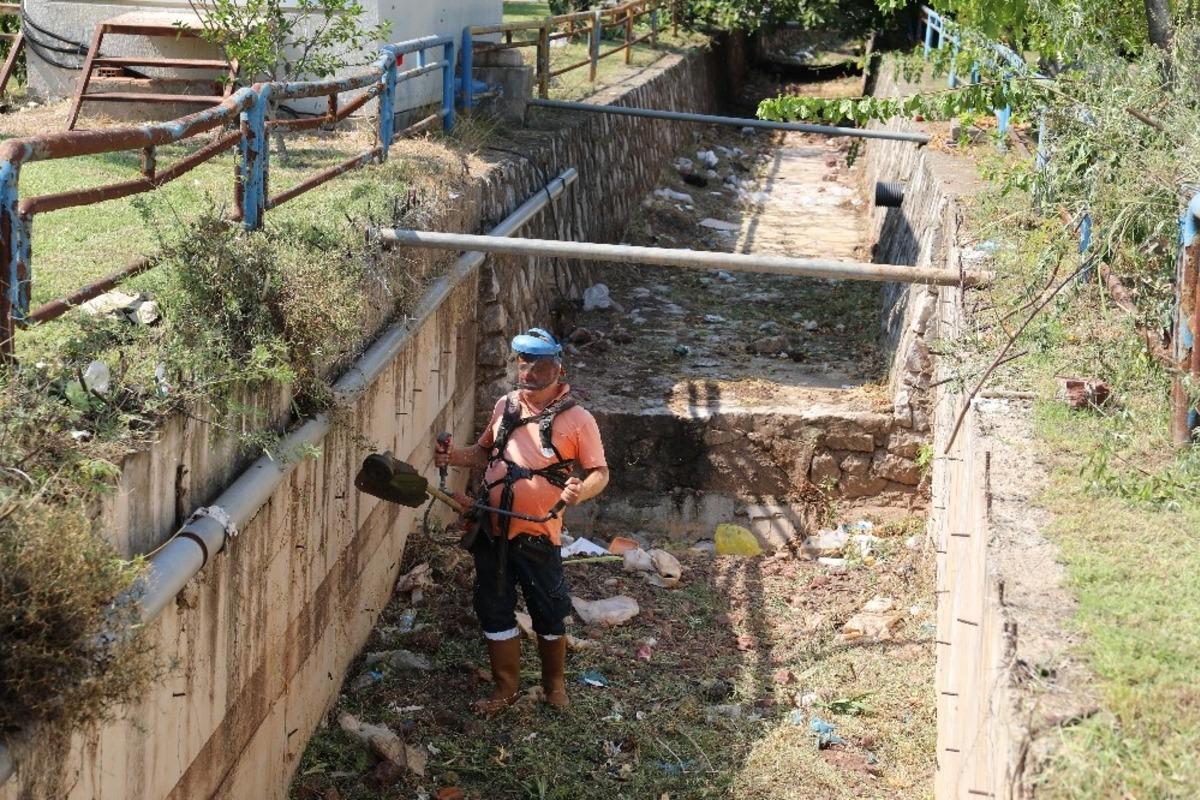 Marmaris&rsquo;te dere yatakları kışa hazırlanıyor