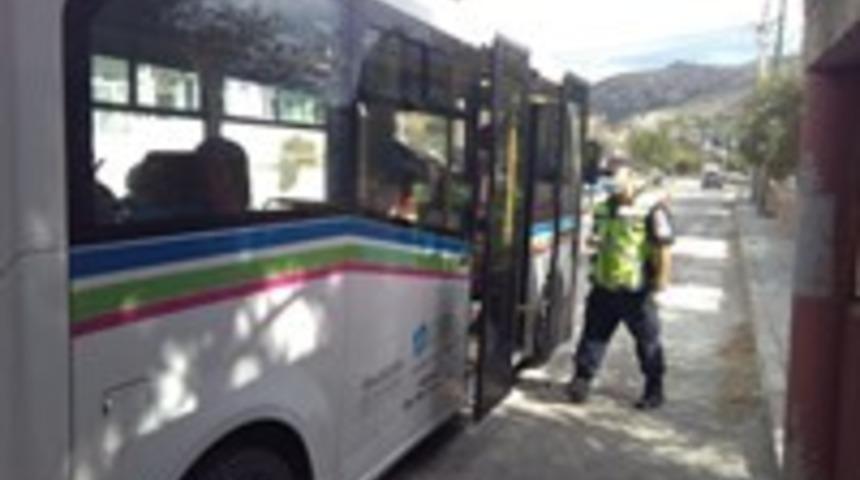 Balıkesir&rsquo;de jandarma aranan 87 kişiyi yakaladı