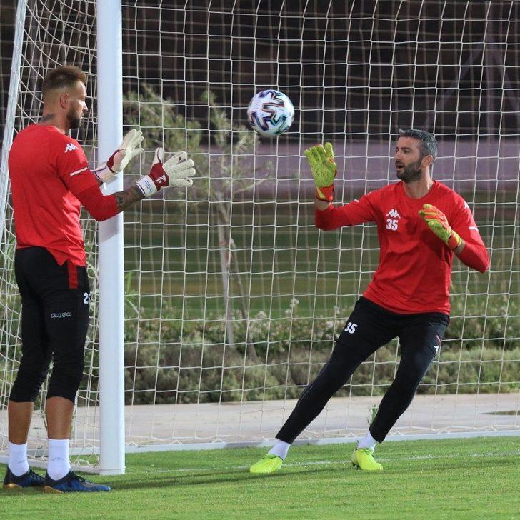 Antalyaspor, Beşiktaş karşılaşmasına tam kadro hazırlanıyor G2