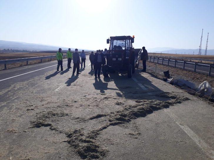 Ağrı’da traktör devrildi: 3 yaralı G2