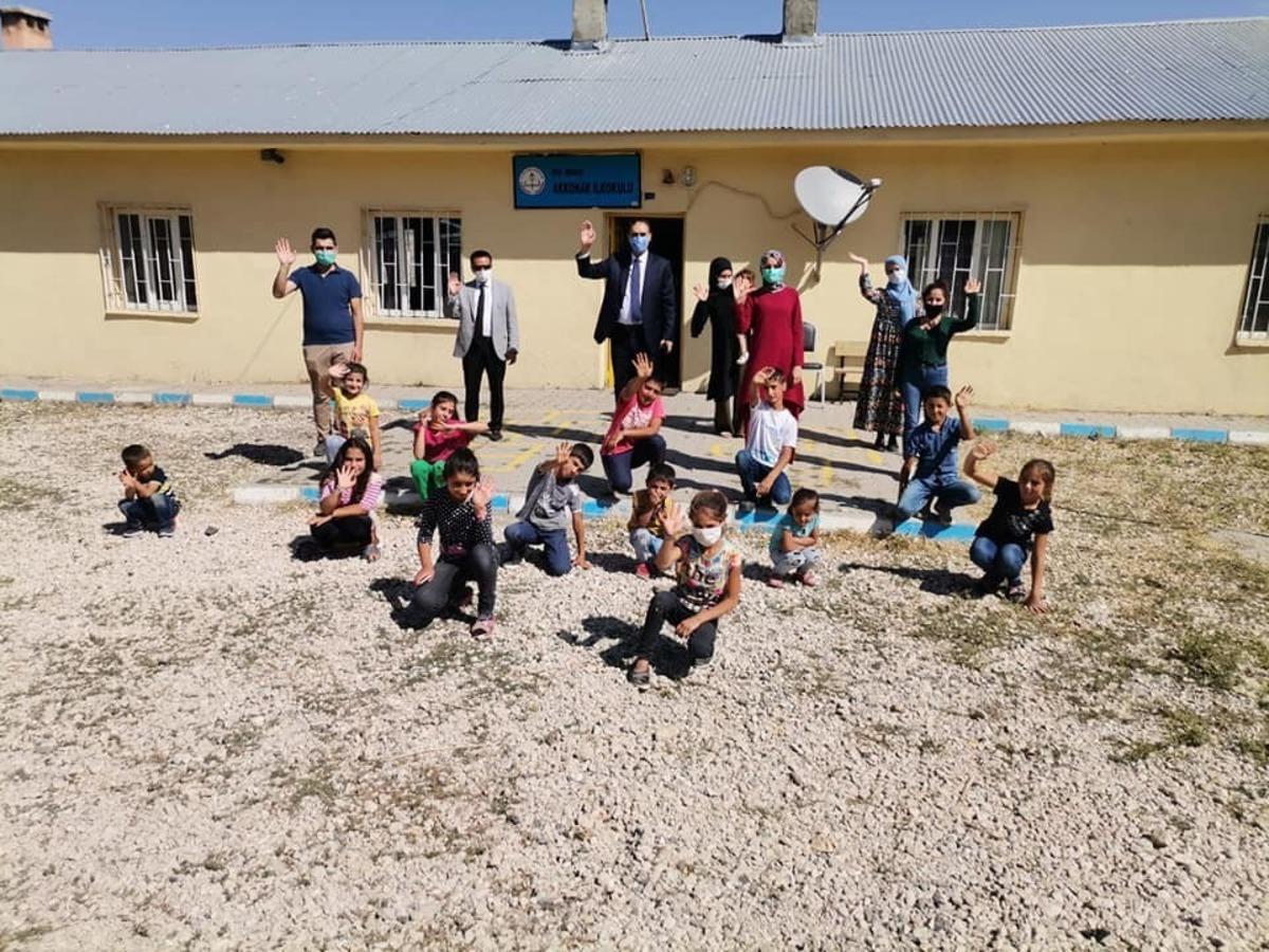 Milli Eğitim M&uuml;d&uuml;r&uuml; Kıvan&ccedil;&rsquo;ın okul denetlemeleri devam ediyor