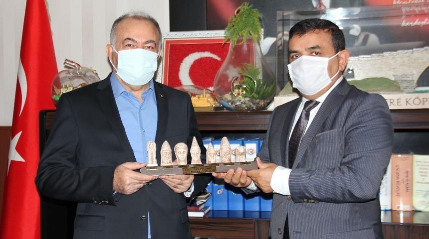 T&uuml;rkiye Yol-İş Genel Başkanı Ağar, Genel Sekreter Işık ile bir araya geldi