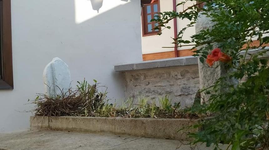 Ahteri Hazretleri&rsquo;nin kabri temizlendi