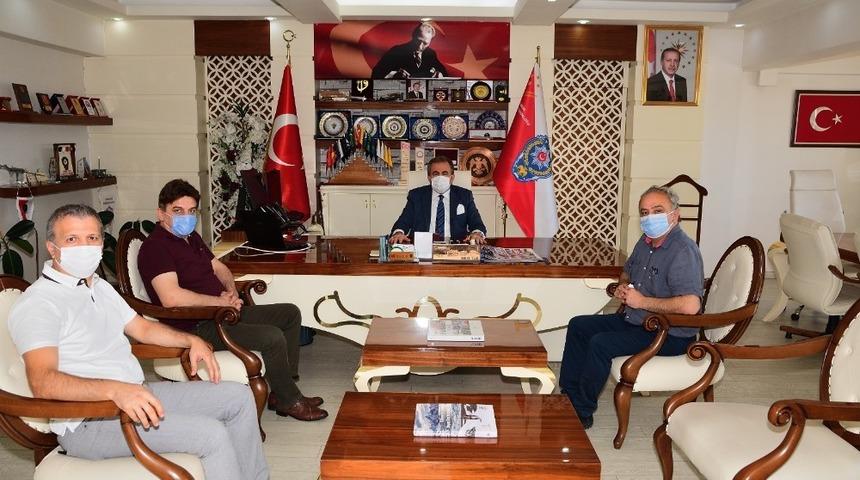 Kuyumcular Derneğinden "sahte altın" olayını &ccedil;&ouml;zen emniyete teşekk&uuml;r ziyareti