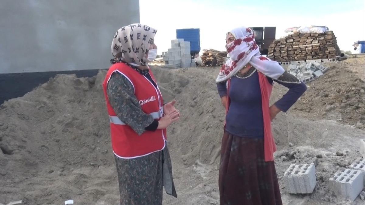 Kızılay&rsquo;dan &ccedil;adırda barınan engelli aileye yardım eli