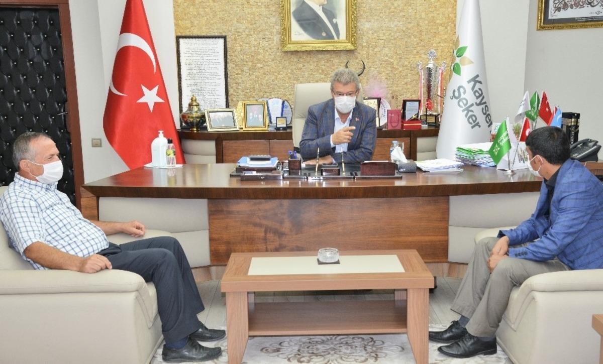 Gemerekli taşıyıcılardan Başkan Akay&rsquo;a teşekk&uuml;r plaketi