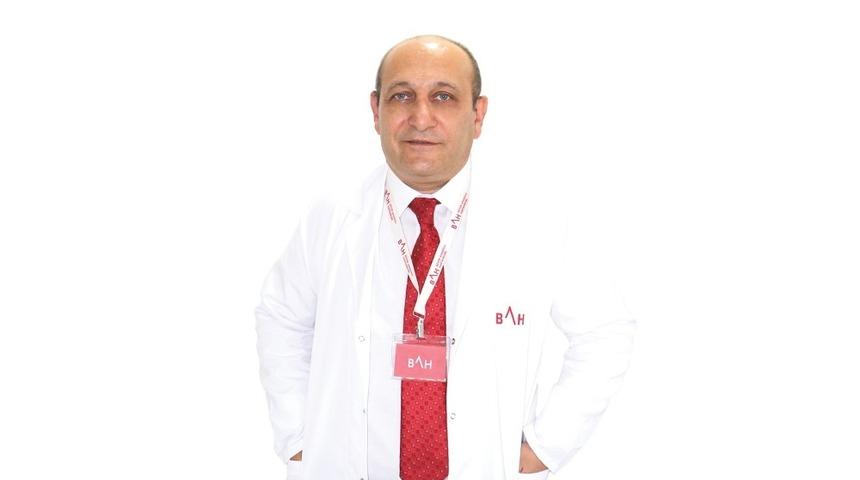 Dr. Başar: "Sivilce doğru tedavi edilmediğinde kalıcı izlere neden olabilir"