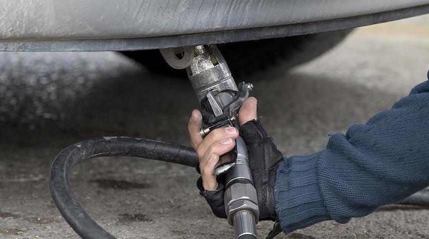 LPG'li araçların AVM kapalı otoparklarına girebilmesi için gerekli şartlar neler? Düzenleme Resmi Gazete'de