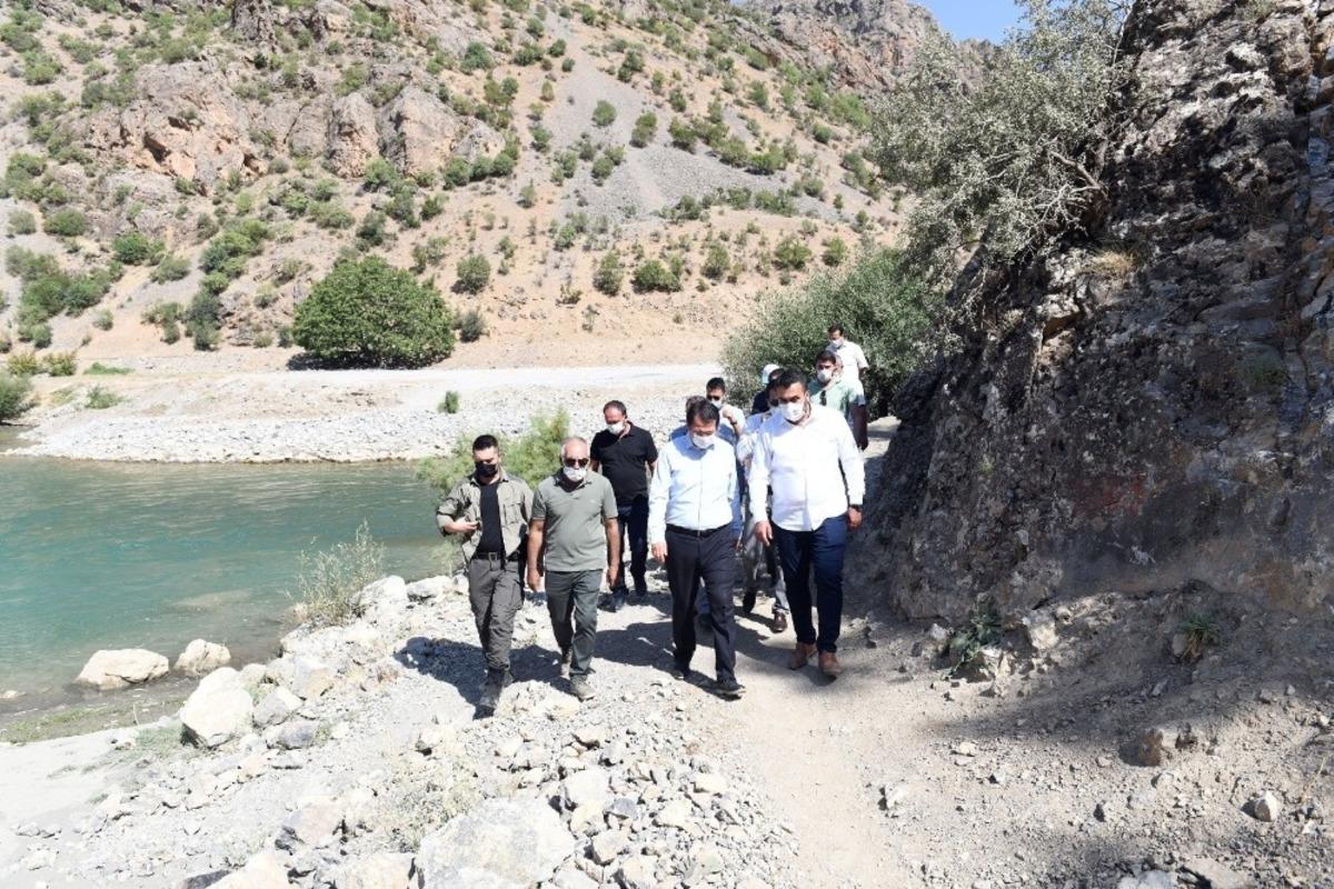 Van B&uuml;y&uuml;kşehir &Ccedil;atak&rsquo;ta 5 yeni k&ouml;pr&uuml; inşa ediyor