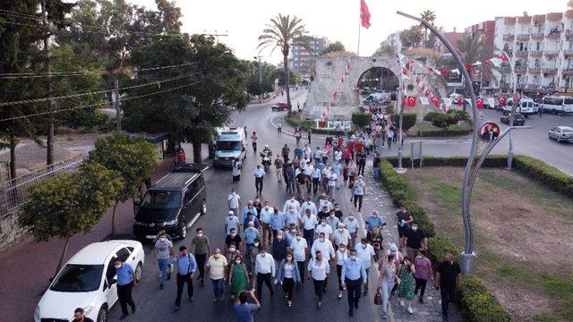 Tarsus’ta ’Turizm Rotası Yürüyüşü’ gerçekleştirildi