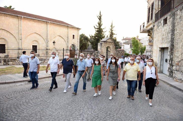 Tarsus’ta ’Turizm Rotası Yürüyüşü’ gerçekleştirildi G2
