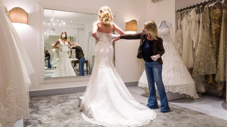 Koronavir&uuml;s: Sicilya'da pandemide evlilikler azaldı, evlenecek &ccedil;iftlere 3 bin euro'ya kadar ikramiye verilecek